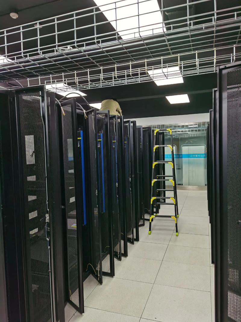 智能化弱电工程助力机房改造，一周攻坚成效显著