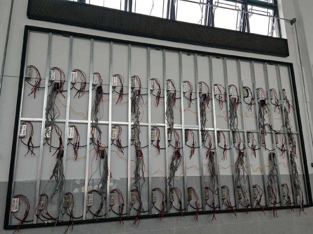 智能化弱电工程 70余平方显示屏安装的挑战与突破